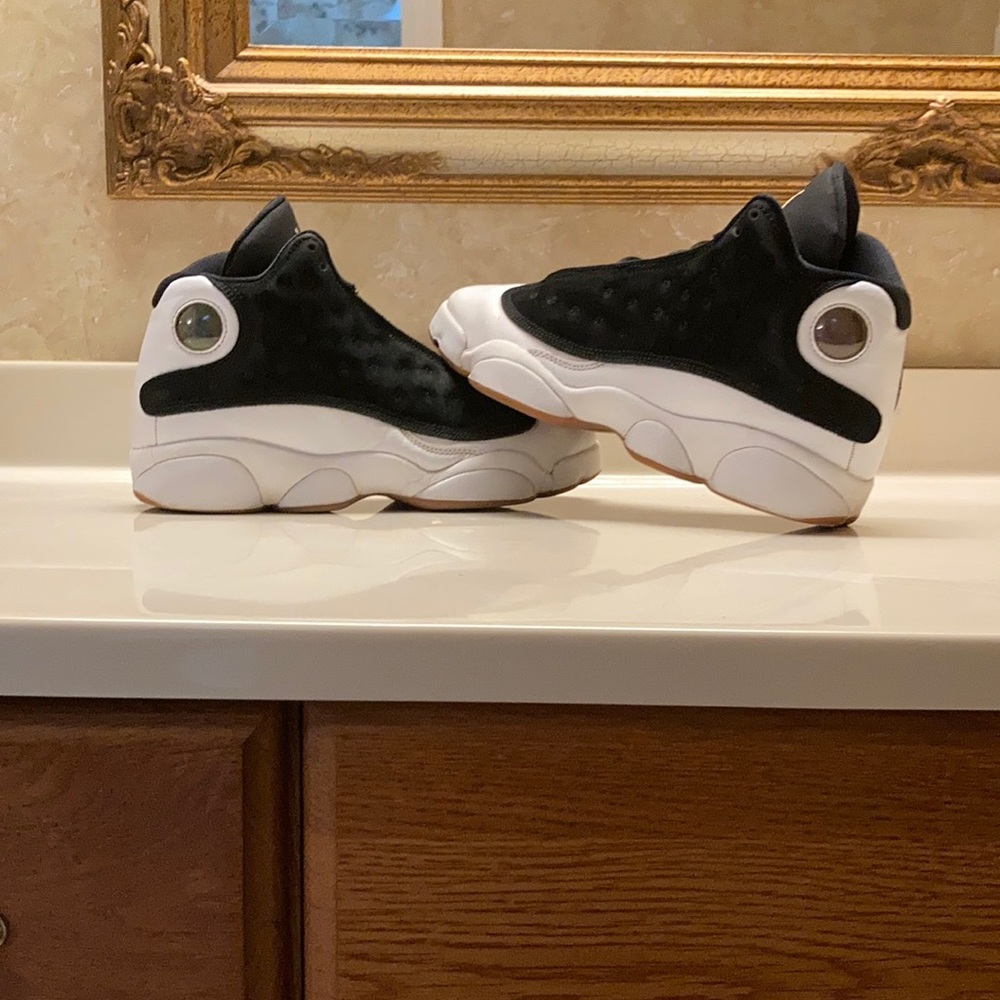 Jordan 13 Retro black white gum